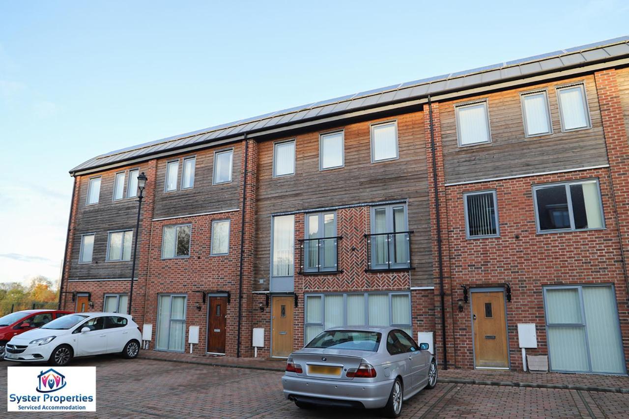 Syster Properties Serviced Accommodation Leicester 5 Bedroom House Glen View المظهر الخارجي الصورة